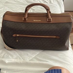 Duffle Michael Kors bag